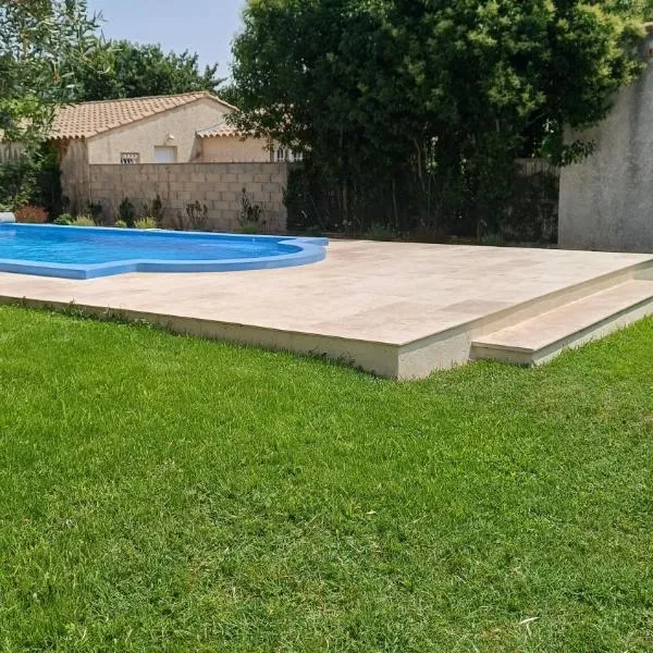 VILLA KAPETANAKIS，位于Redessan的酒店