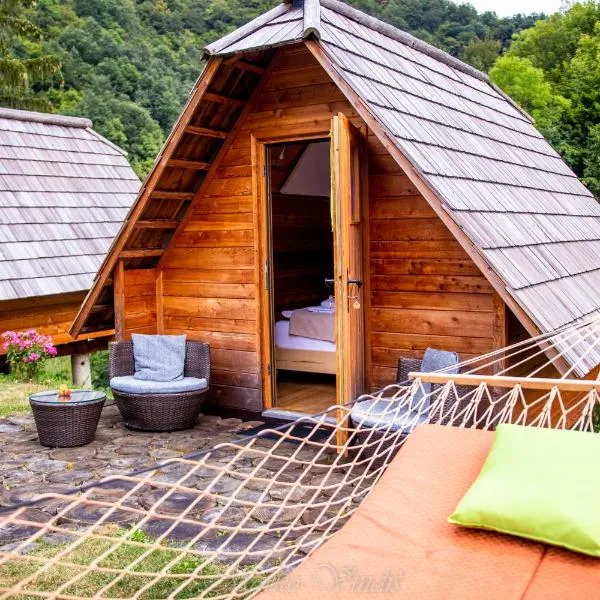 Glamping Zeleni turizem，位于Makole的酒店