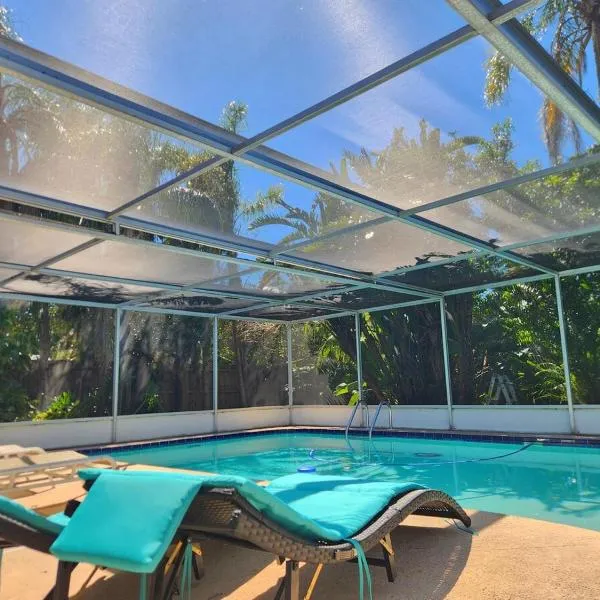 Largo, Fl Heated Pool 2 miles from Indian Rocks Beach Pets，位于拉哥的酒店