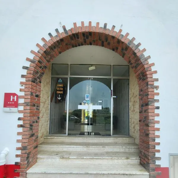Hotel Les Rosiers，位于拉罗谢尔的酒店