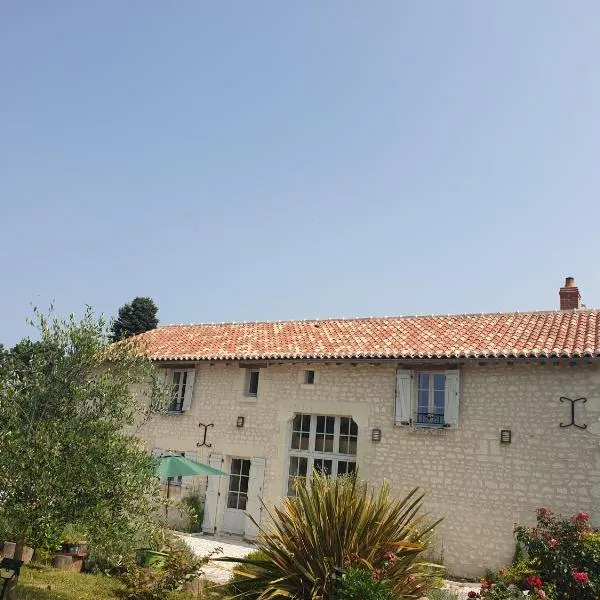 La Tour du Raygnier，位于Verneuil-le-Château的酒店
