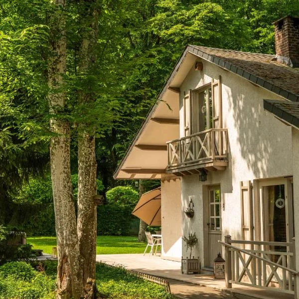 Le Colibri spa jacuzzi，位于杜柏的酒店