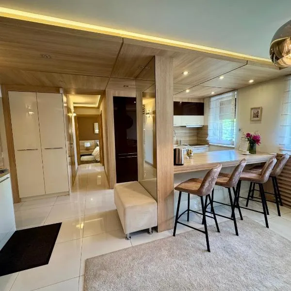 AVIRA Apartman，位于尼赖吉哈佐的酒店
