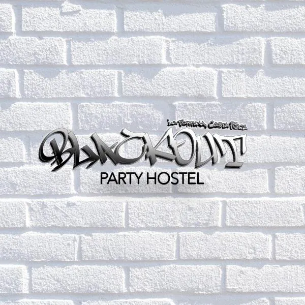 Blackout Hostel，位于福尔图纳的酒店