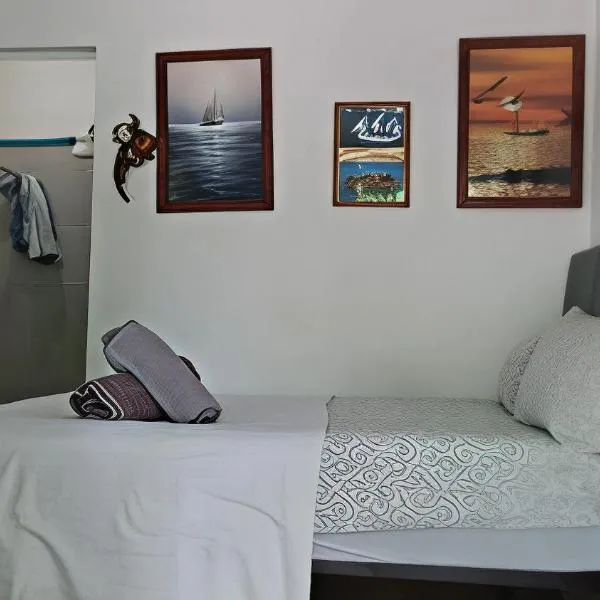 Barato, cómodo y accesible Barcos，位于曼萨尼约的酒店