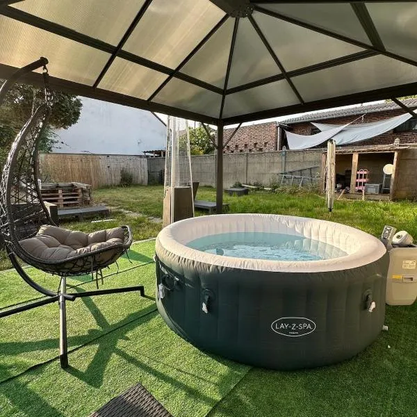 Maison 1 chambre Jacuzzi Privé，位于奥尔日河畔萨维尼的酒店