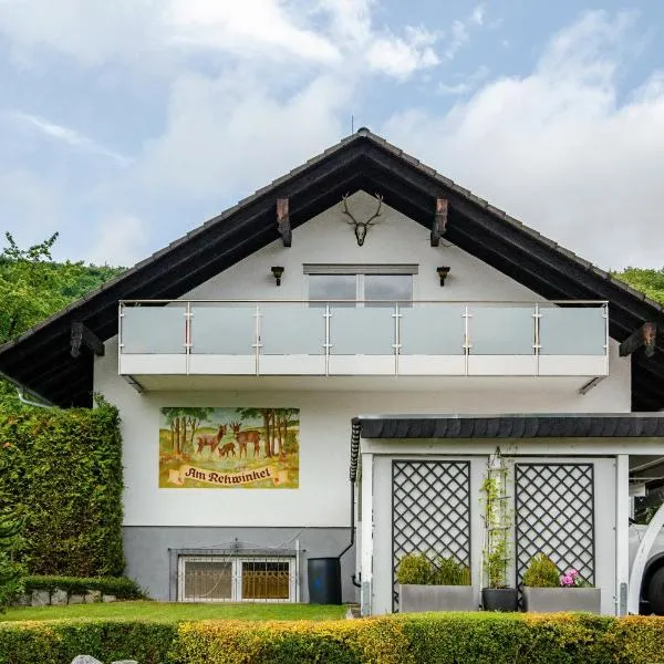 Ferienwohnung am Rehwinkel，位于Fuldatal的酒店