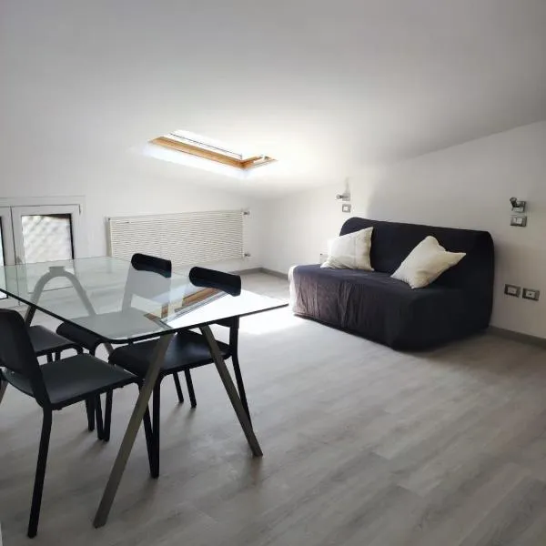 La mansarda del Panfilo，位于切尔维亚的酒店