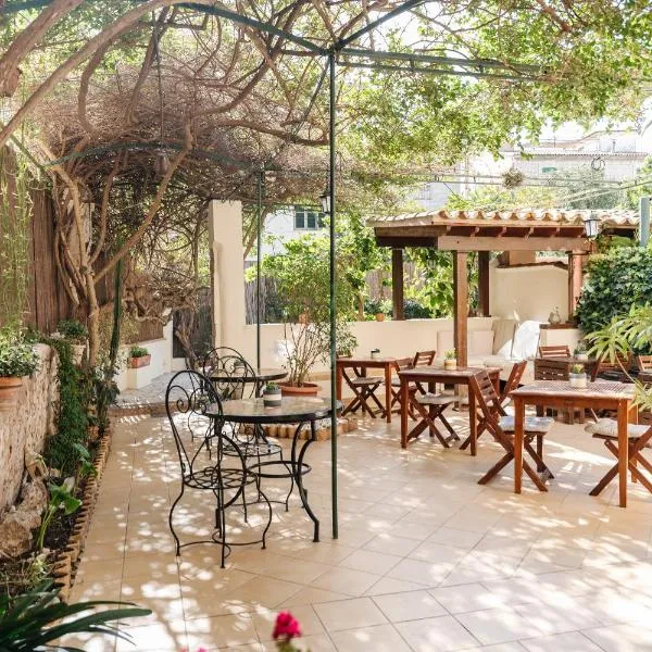 Hotel Casa Bougainvillea，位于索列尔的酒店