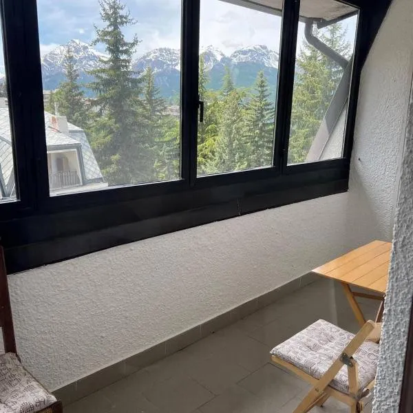 Un rifugiio a Salice d'Oulx，位于Sauze d'Oulx的酒店