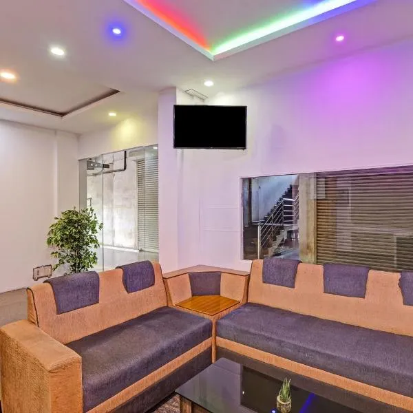 Collection O EXPRESS SUITES，位于Kakkayam的酒店
