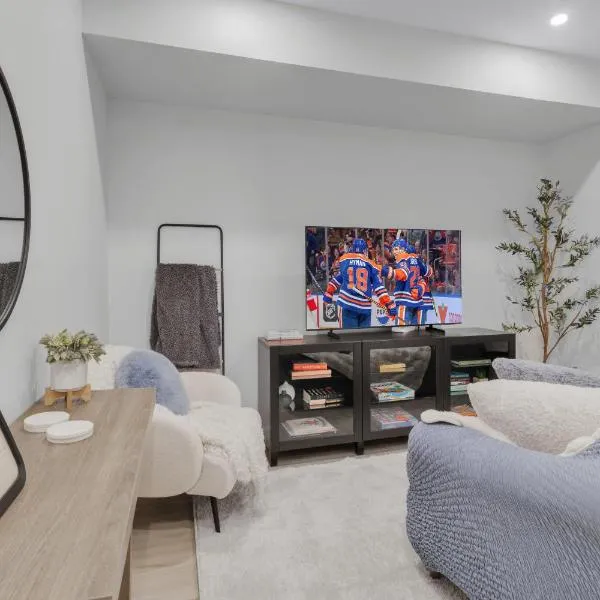 1 BR Suite Stylish Coffee Station Stocked sleep 4，位于埃德蒙顿的酒店
