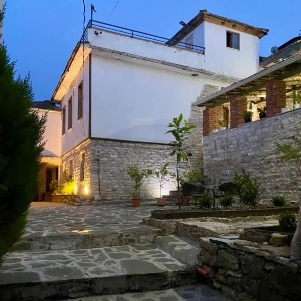 Vila ERI，位于吉诺卡斯特的酒店