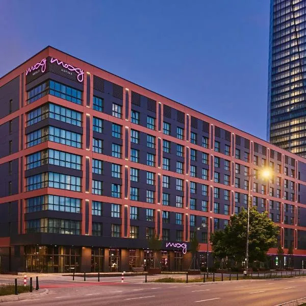 Moxy Warsaw City，位于华沙的酒店