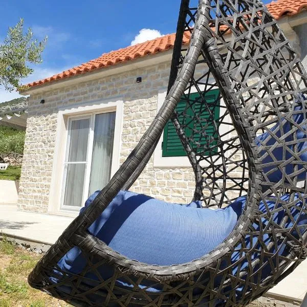 Holiday House Ljubica - ideal vacation spot，位于波尔的酒店