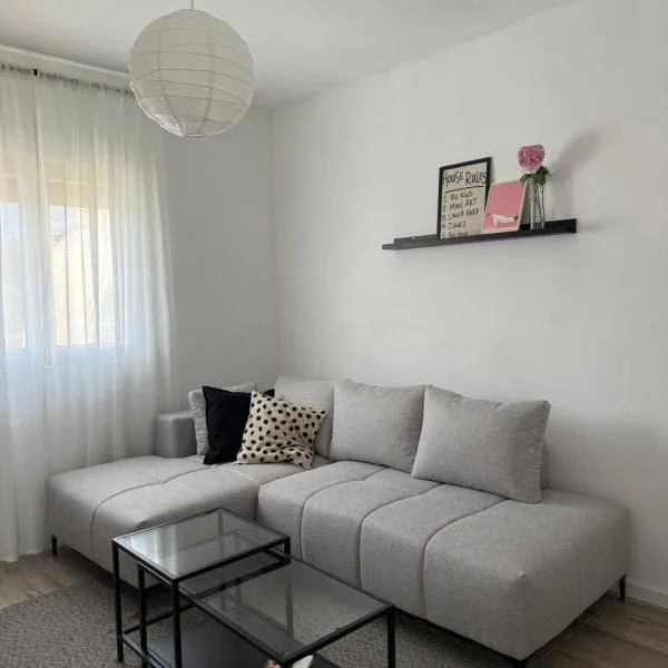 Cloud 9 Apartment，位于Lajkovići的酒店