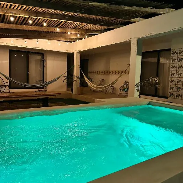 Punta Conejo Camila bungalows Surf Camp，位于Reparo的酒店