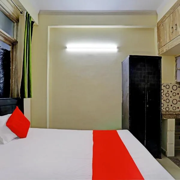 Hotel O Wamson Alpha Co living Stays，位于Kalkaji Devi的酒店