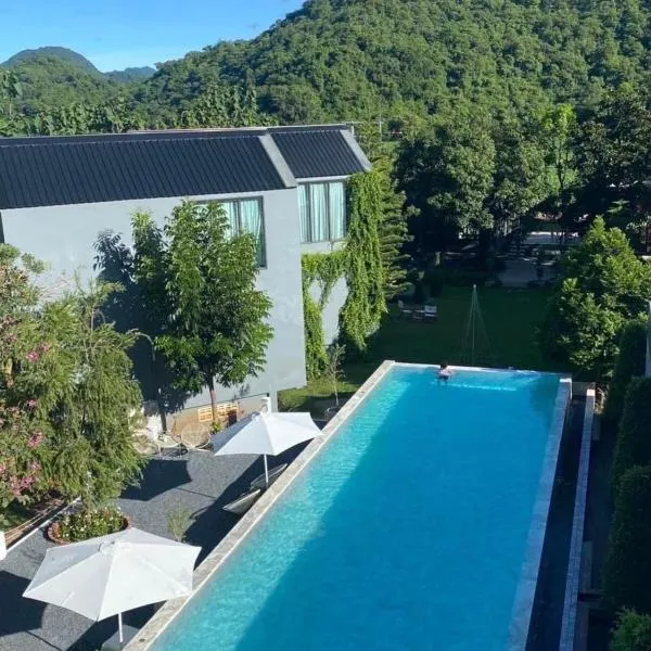 Adoor hotel Khao Yai，位于Ban Rai的酒店