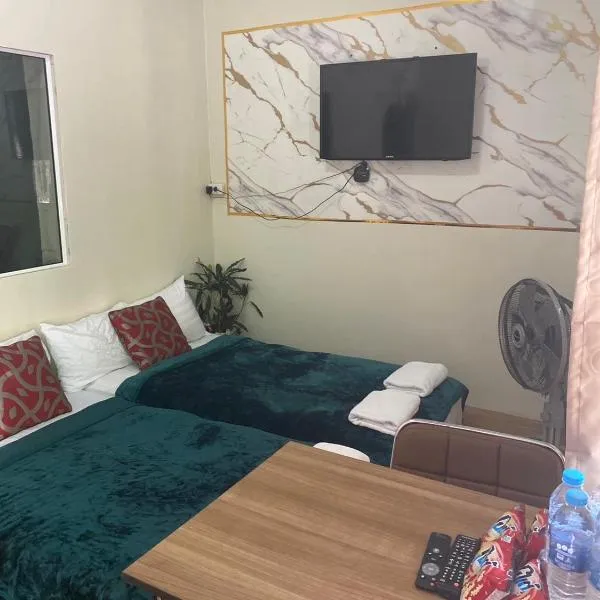 Near Central Festival Hat Yai,5-8 people，位于合艾的酒店