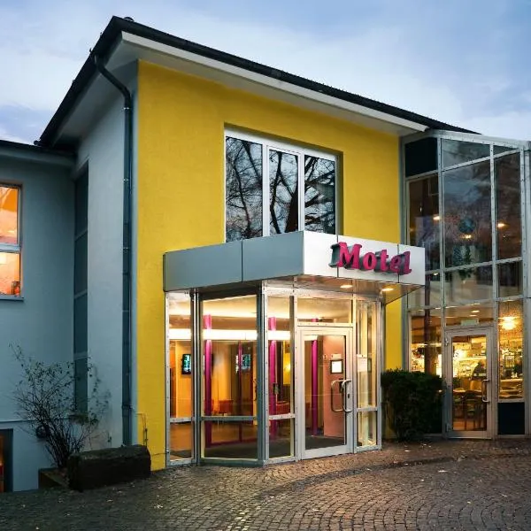 Hotel Hannover-Garbsen，位于Schloß Ricklingen的酒店