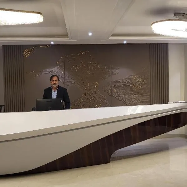 Kingdom Hotel，位于Moga的酒店