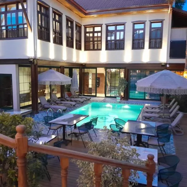 Belmondo Suites Hare Old Town Antalya，位于安塔利亚的酒店