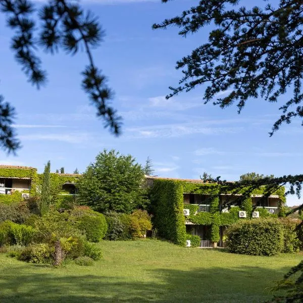 Hôtel & Résidence Lou Paradou Gréoux Les Bains，位于格雷乌莱班的酒店