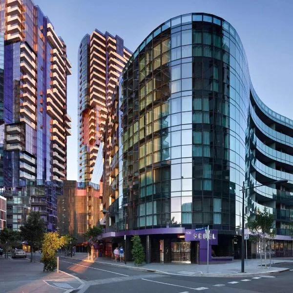 The Sebel Melbourne Docklands Hotel，位于墨尔本的酒店