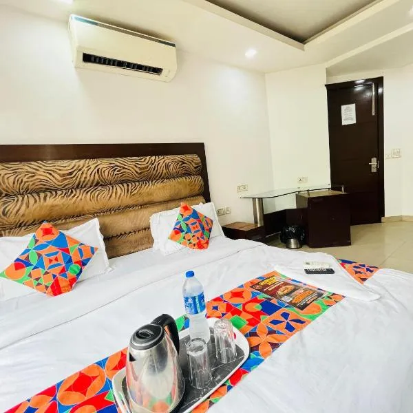Green Villa -- Near Nizamuddin Railway Station，位于Farrukhnagar的酒店