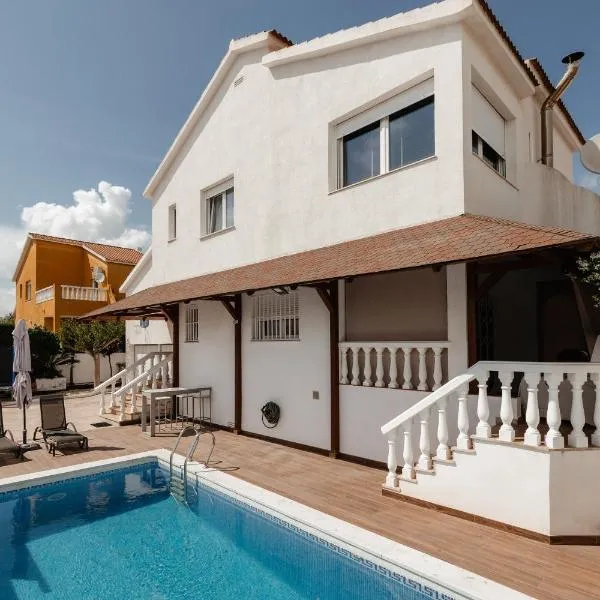 Chalet Familiar en Vinaroz，位于比纳罗斯的酒店