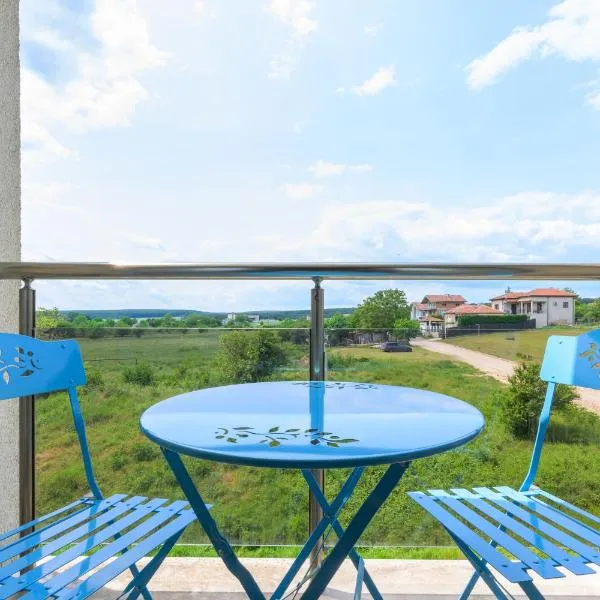 Azur Properties ap51，位于希科尔皮诺夫西的酒店