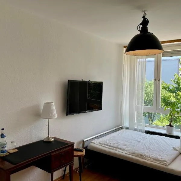MesseWohnenAschheim Business Zimmer und Apartment mit Balkon bei Messe München，位于阿施海姆的酒店