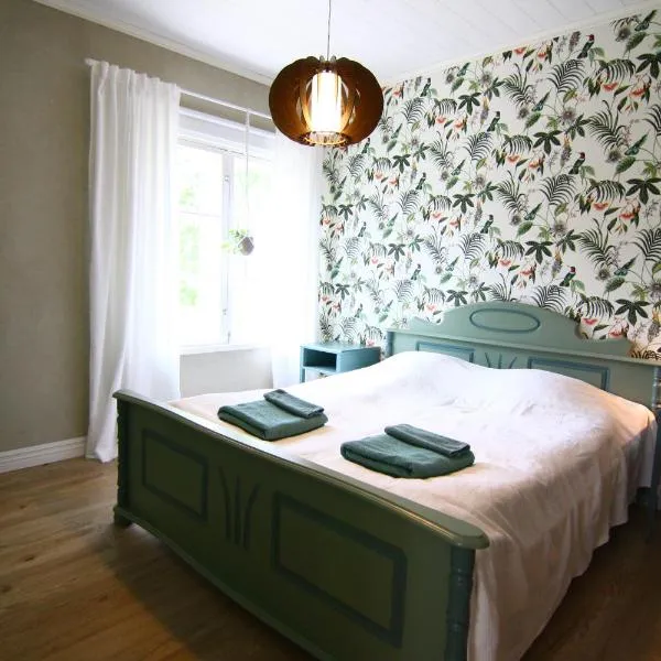 Keltaisen Kartanon Roosa，位于曼塔的酒店