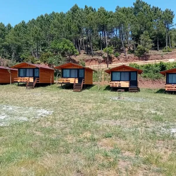 Wooden Villas Karme，位于Koman的酒店