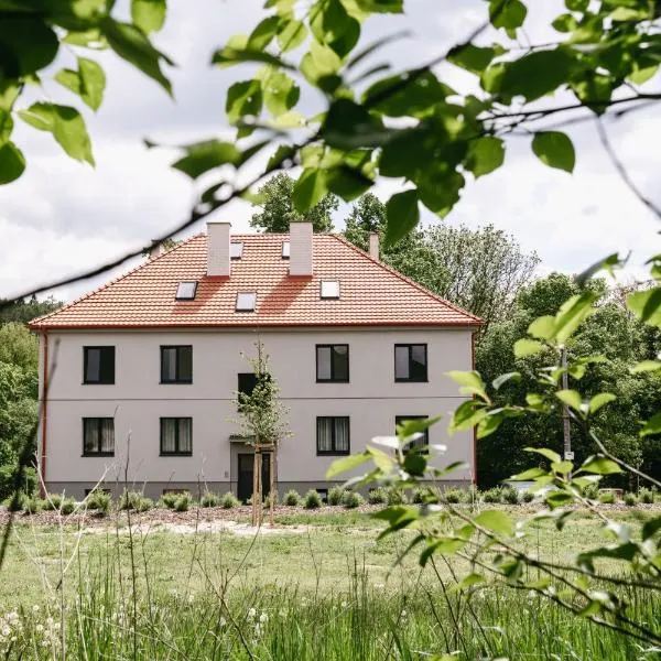 Bytovka1962，位于Manětín的酒店