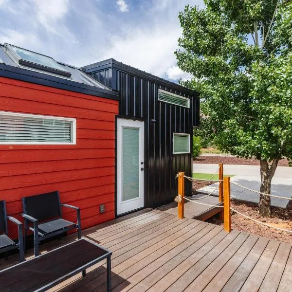 Angels Landing Tiny Home，位于Apple Valley的酒店
