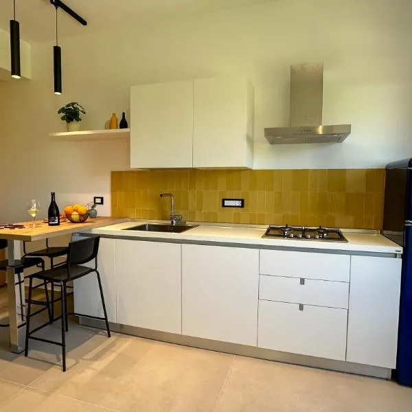 VentunoDodici Oliveri Apartments，位于奥利韦里的酒店