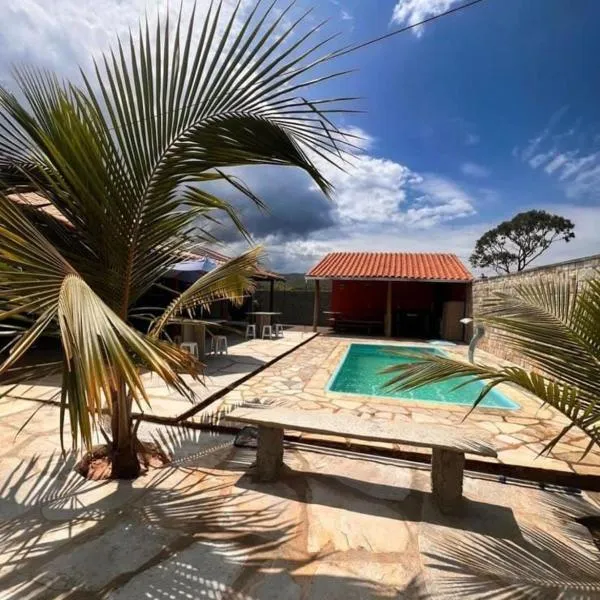 Chacara Linhares，位于皮雷诺波利斯的酒店