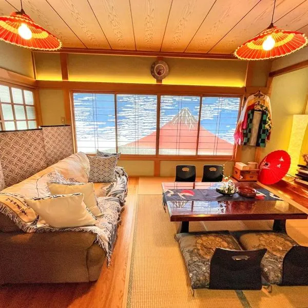 Japanese Style Hotel WAKUWAKU-BASE Nakasendo Yabuharajuku，位于Yabuhara的酒店