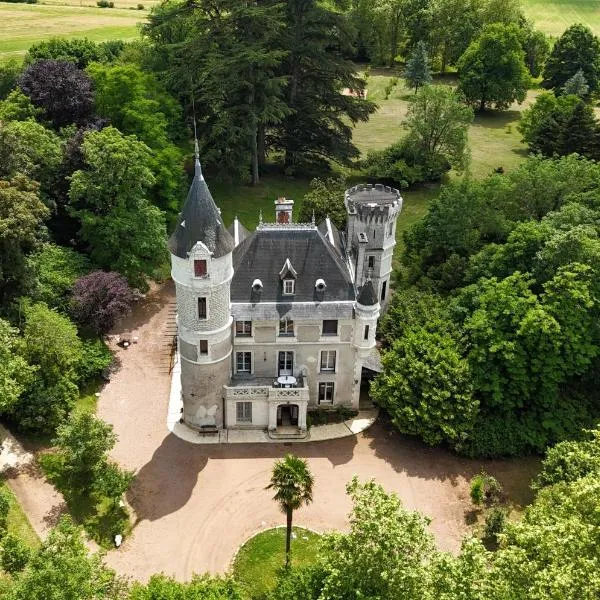 château de Puymoger，位于Javerlhac-et-la-Chapelle-Saint-Robert的酒店