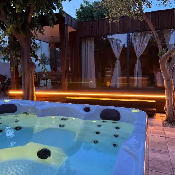 Prestige Beach & Wellness House，位于普利拉卡的酒店