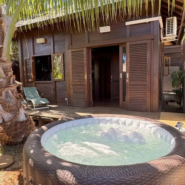 Chalet Bali, avec SPA et proche lagon，位于圣吉尔莱班的酒店