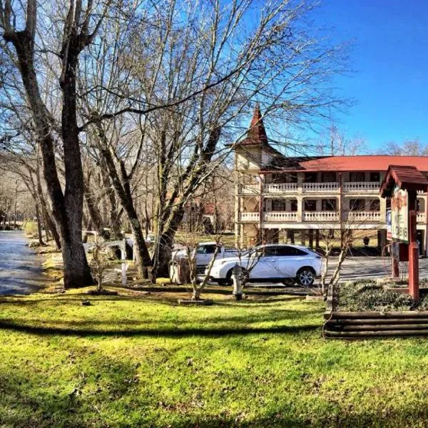 河湾小屋汽车旅馆，位于海伦的酒店