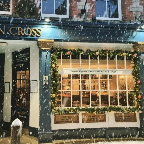 The Golden Cross，位于赛伦塞斯特的酒店