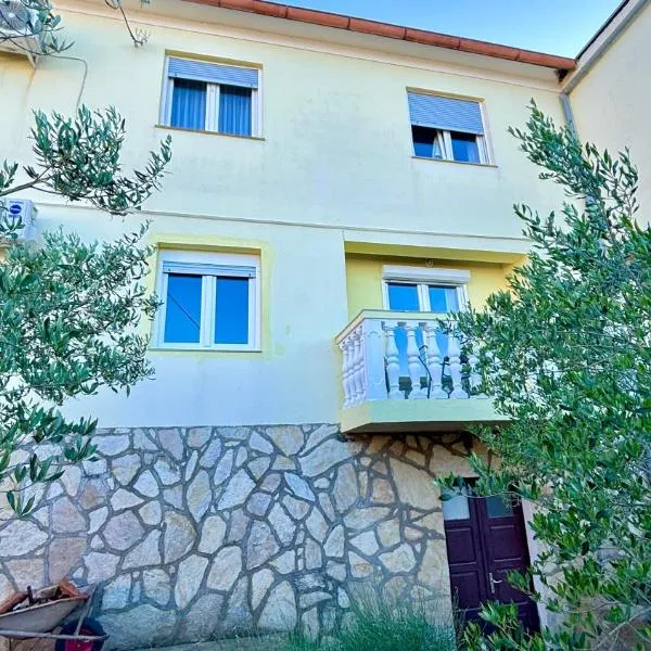 Comfort apartment Kali - with panoramic view，位于卡利的酒店