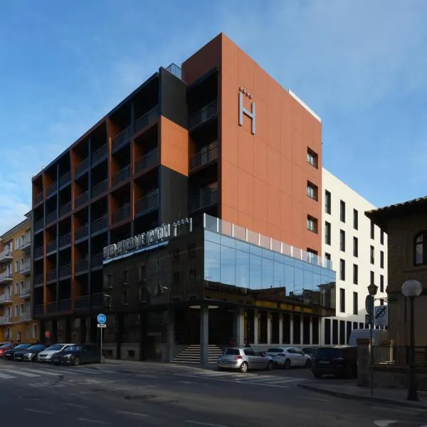 Hotel Pedro I De Aragon 4 Estrellas SUPERIOR，位于韦斯卡的酒店