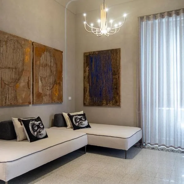 Reverse Art Hotel，位于瓦斯托的酒店