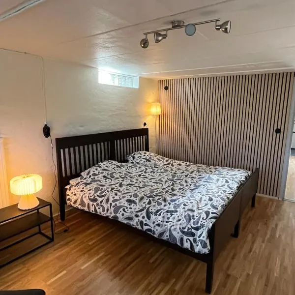Newly renovated recreation room in Lomma，位于卢马的酒店