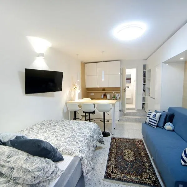 Delfin apartment，位于皮兰的酒店